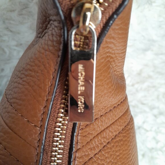 NWOT - MICHAEL KORS Aria Large Shoulder Bag 30T9GXAL3L 230 Women's Luggage Tote - Picture 3 of 7